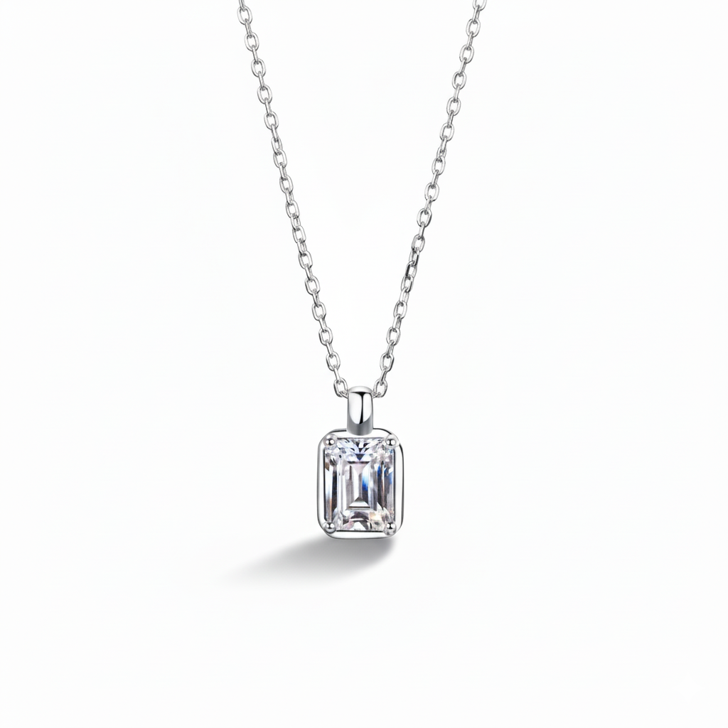  Éternelle Pendant Emerald Cut