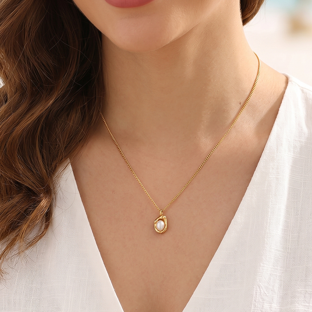 Mizu Pearl Necklace