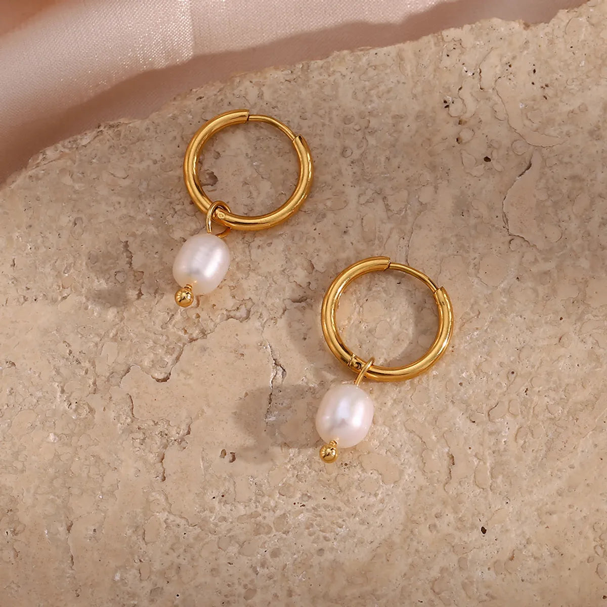 Heian Pearl Earrings Plated in 18K Gold
