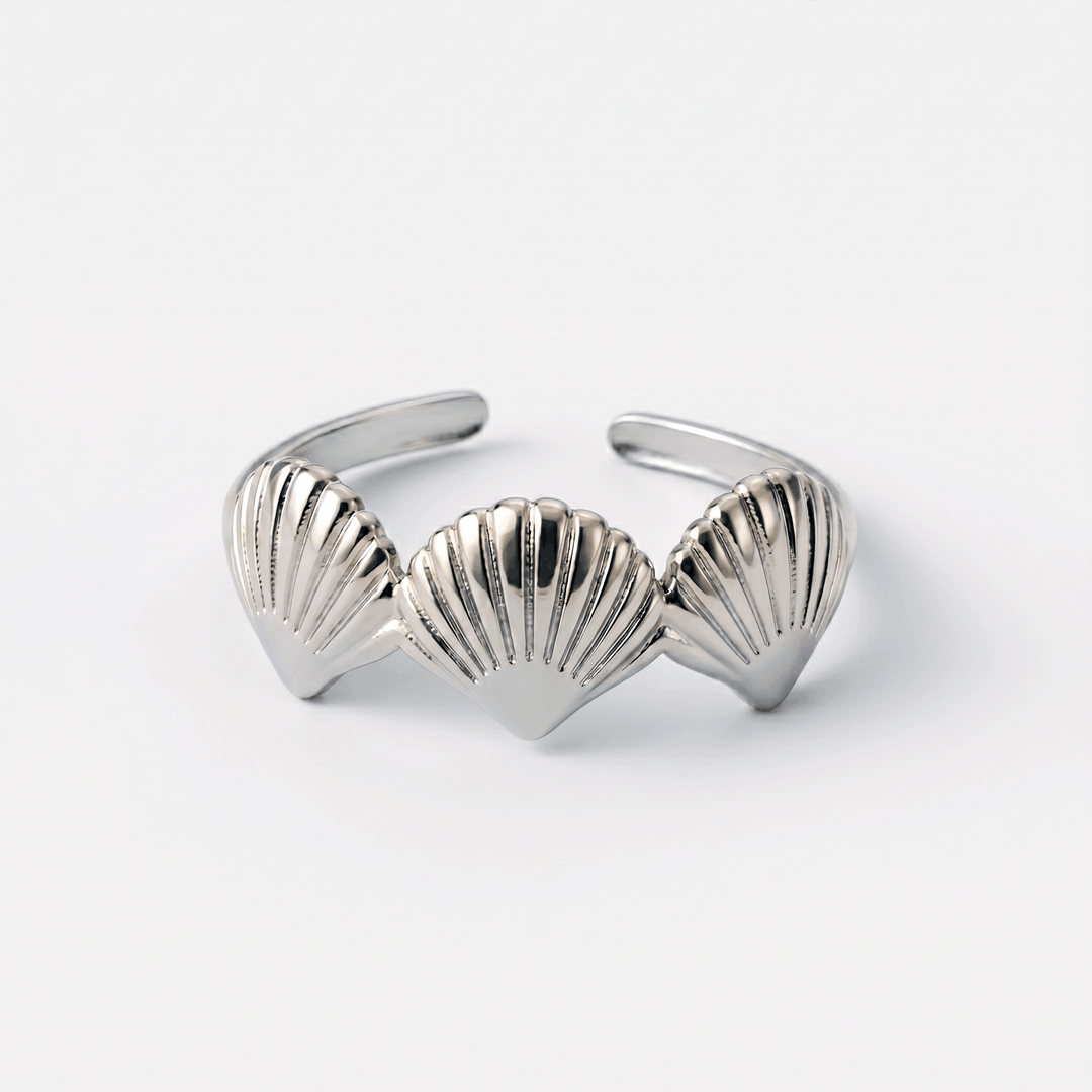 The Umi Scallop Ring
